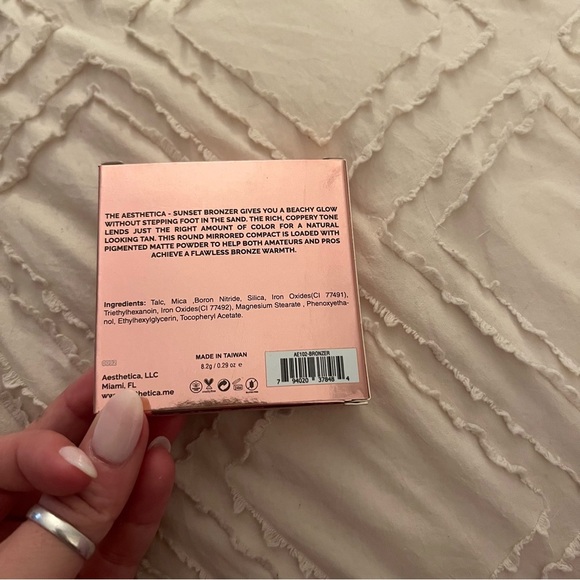 Aesthetica Sunset Bronzer NEW - Picture 9 of 9